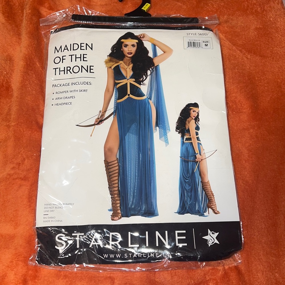MAIDEN OF THE THRONE COSTUME